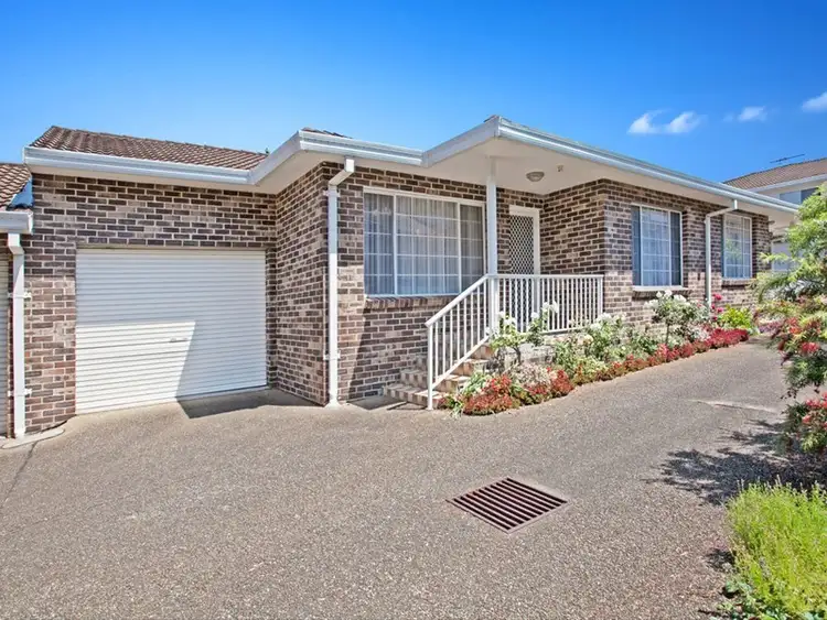 Main view of Homely villa listing, 2/37 Glencoe Street, Sutherland NSW 2232