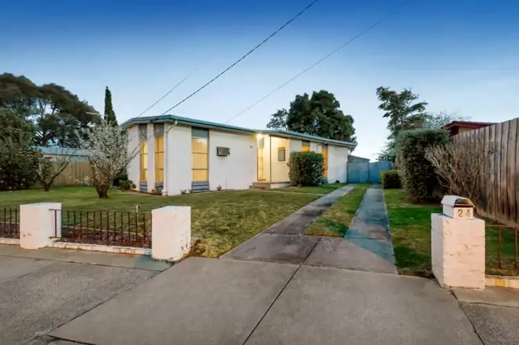 24 Ballarto Road, Frankston North VIC 3200