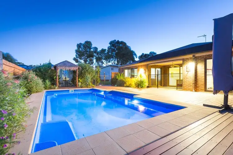 14 Marita Drive, Maiden Gully VIC 3551
