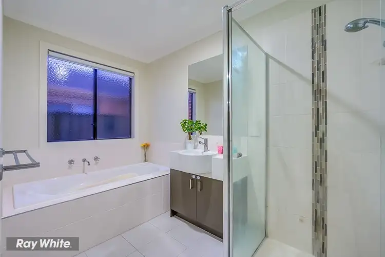 Sixth view of Homely house listing, 3 Samantha Court, Tarneit VIC 3029
