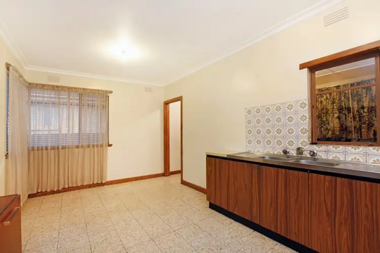 Fourth view of Homely house listing, 2 Joan Court, Reservoir VIC 3073