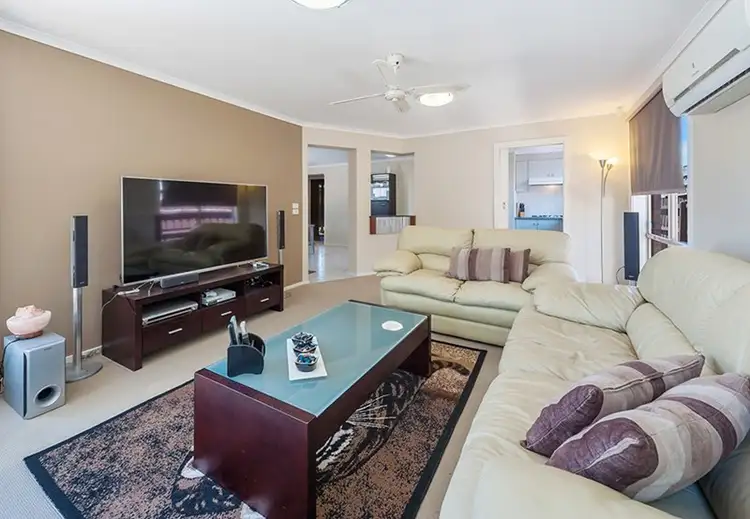Second view of Homely house listing, 9 Chelmsford Court, Craigieburn VIC 3064