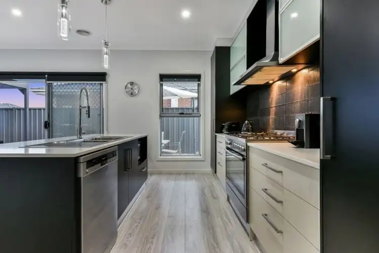 Sixth view of Homely house listing, 7 Mulgra View, Tarneit VIC 3029