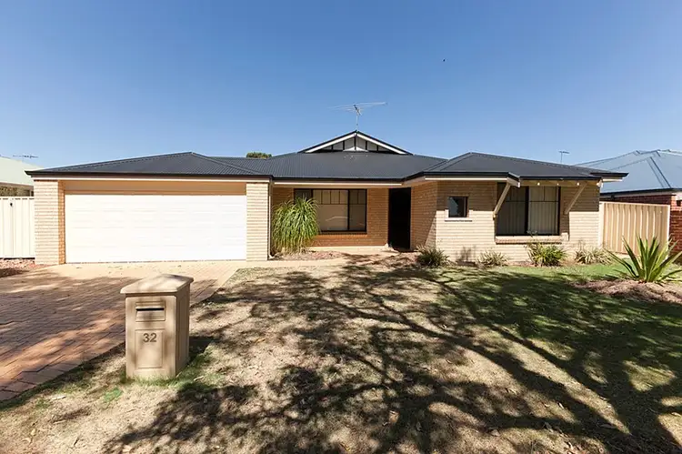 32 Weld Road, Swan View WA 6056