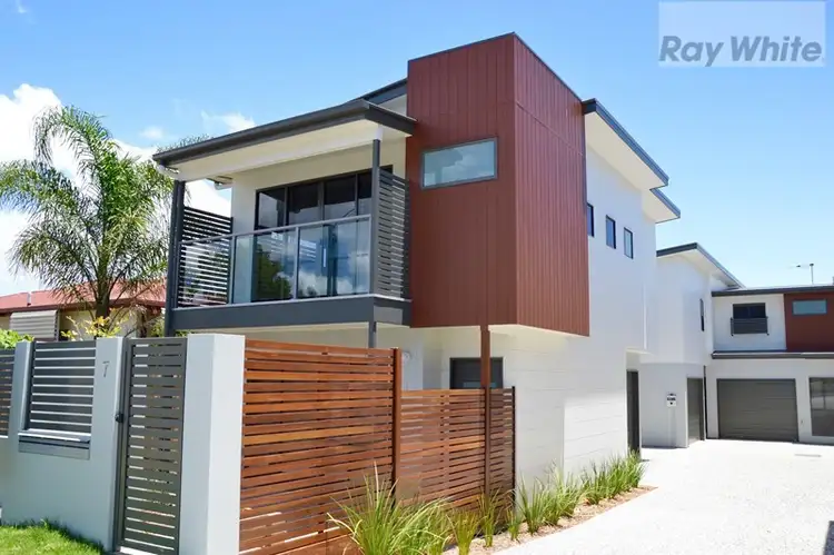 3/7 Worthing Street, Wynnum QLD 4178