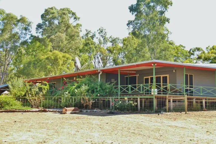 124 Dealba Road, Heathcote VIC 3523