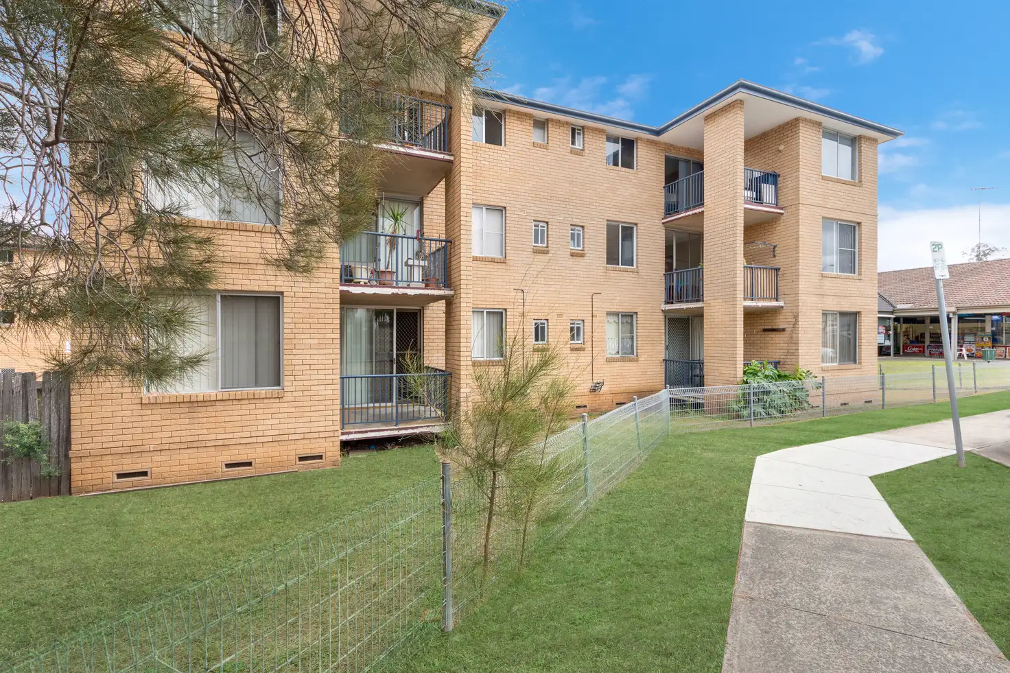 Main view of Homely unit listing, 10/5-7 Hoddle Avenue, Bradbury NSW 2560