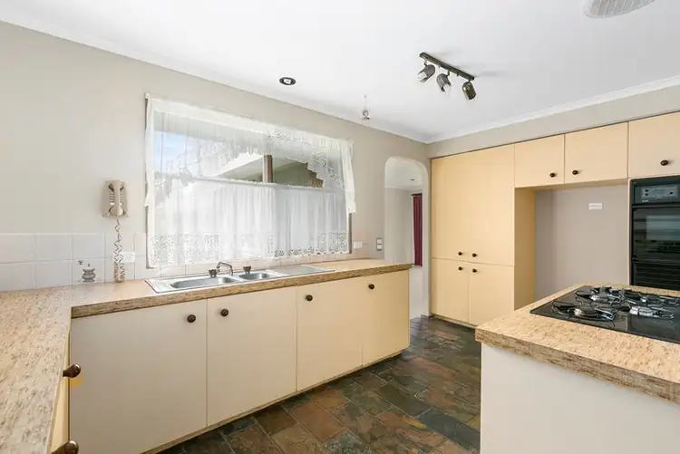 Fourth view of Homely house listing, 6 KIRSTEN Court, Mooroolbark VIC 3138