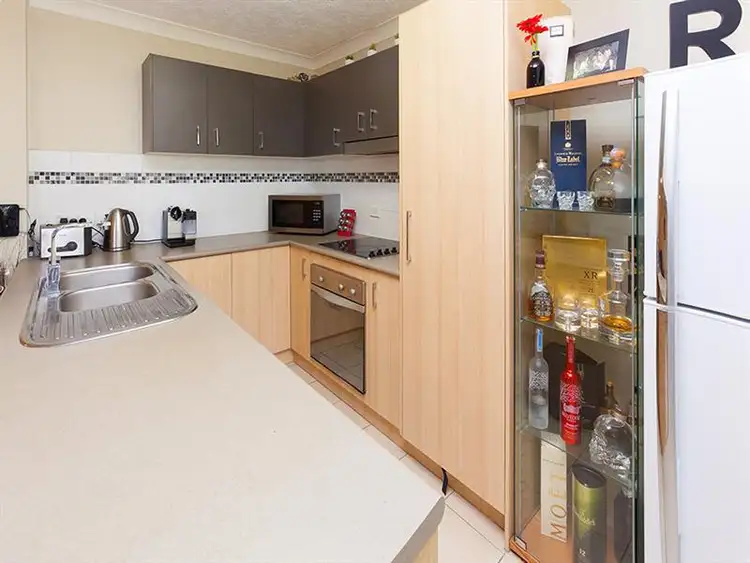 Fifth view of Homely unit listing, 2/23 Crest Street, Mount Gravatt East QLD 4122
