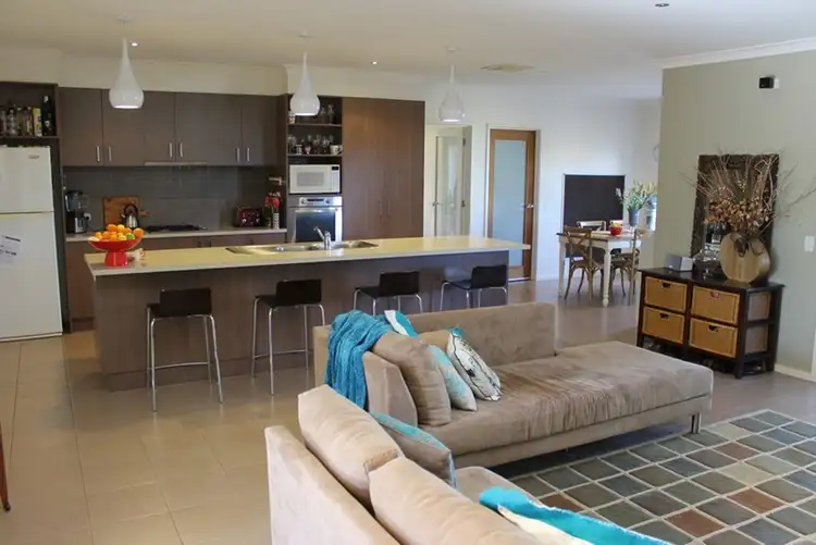 Second view of Homely house listing, 5 Westin Place, Echuca VIC 3564