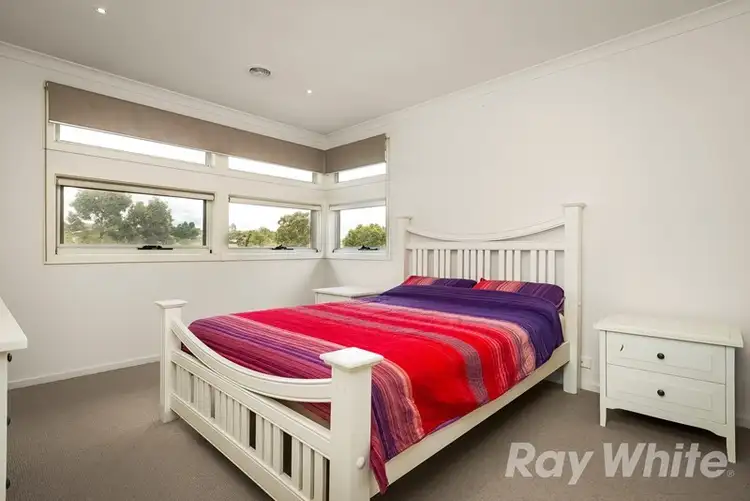 Sixth view of Homely townhouse listing, 27 Barrier Reef Circuit, Endeavour Hills VIC 3802