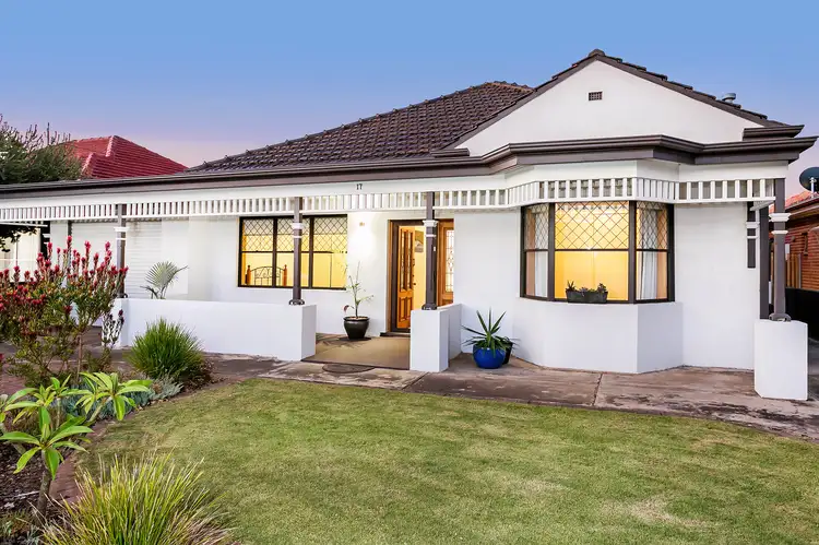 17 Balranald Avenue, Largs Bay SA 5016