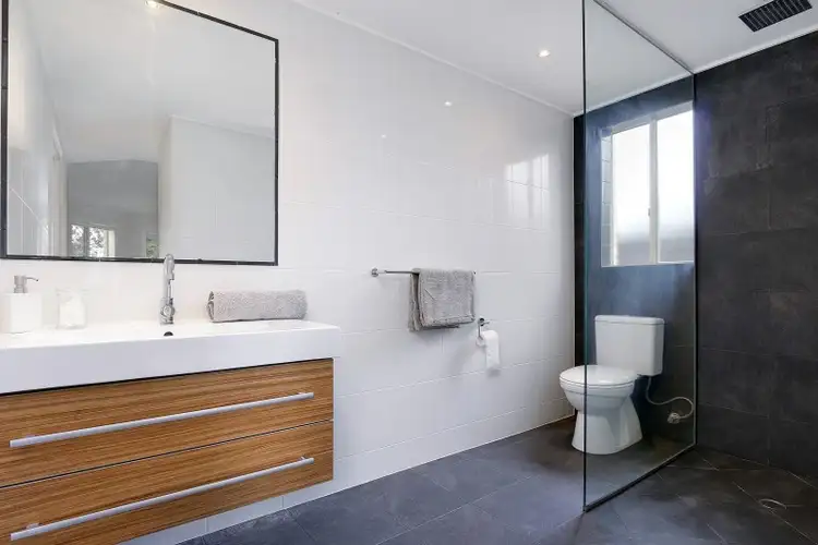 Fourth view of Homely house listing, 20 Hutchins Park Close, Mornington VIC 3931