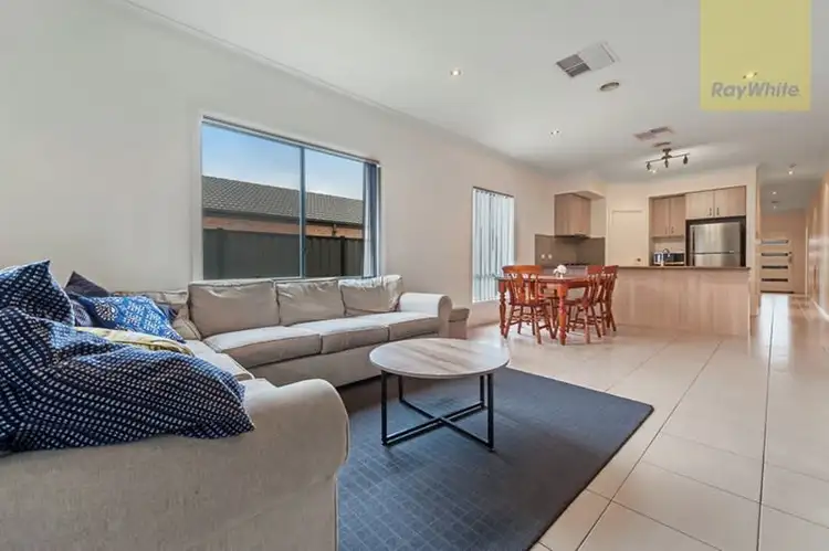 Seventh view of Homely house listing, 5 Bottlebrush Road, Craigieburn VIC 3064