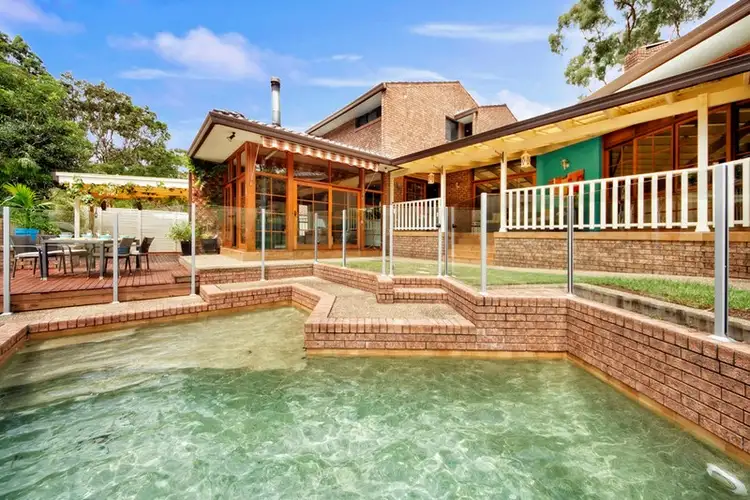 4 Cato Place, Illawong NSW 2234