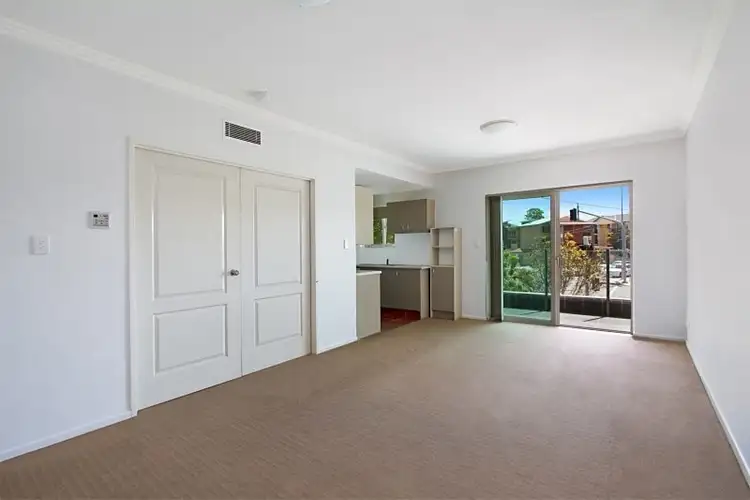Fourth view of Homely unit listing, 8/18-20 Rose Street, Southport QLD 4215