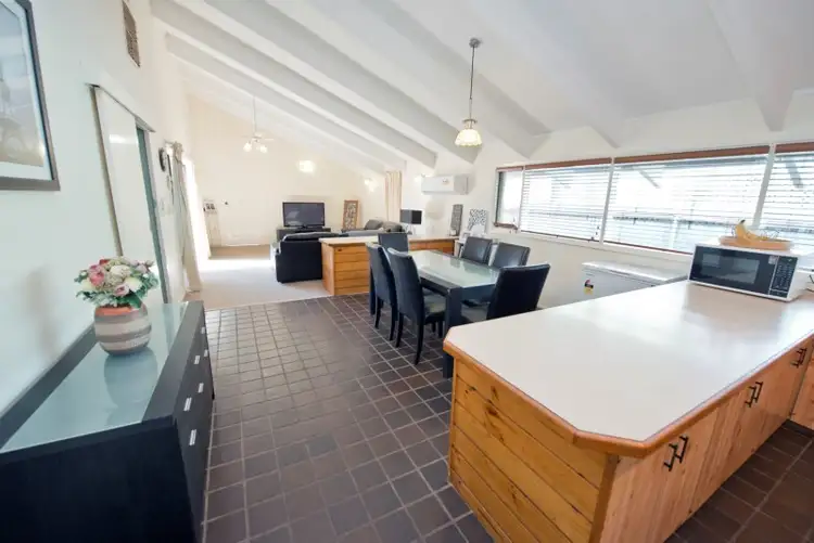 Seventh view of Homely house listing, 28 Douglas Avenue, Swan Hill VIC 3585