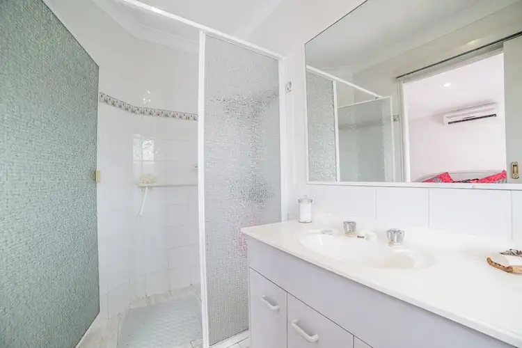 Seventh view of Homely other listing, 2/8 Catherine Court, Labrador QLD 4215