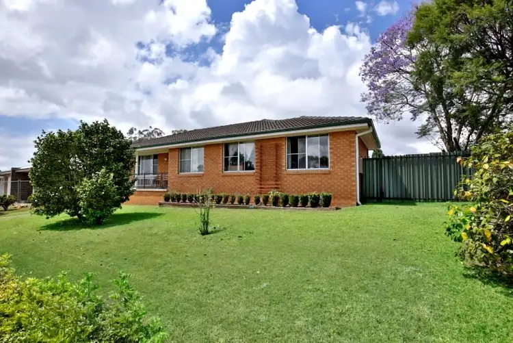 2 Yeovil Drive, Bomaderry NSW 2541