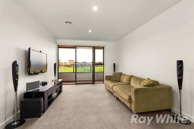 Seventh view of Homely house listing, 8 Pavilion Place, Mulgrave VIC 3170
