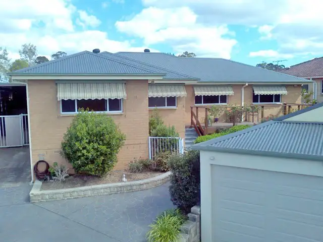 11 Salamaua Place, Glenfield NSW 2167