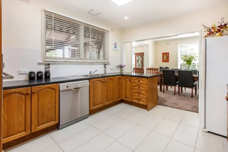 Sixth view of Homely house listing, 8 Leighton Court, Frankston VIC 3199