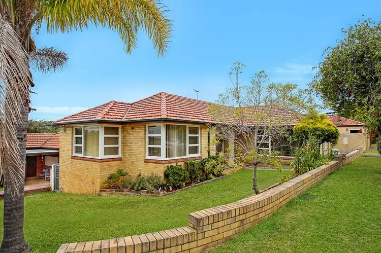 4 Paris Avenue, Earlwood NSW 2206