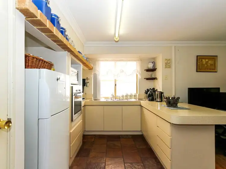 Fifth view of Homely house listing, 8 Pinnacles Place, Ballajura WA 6066