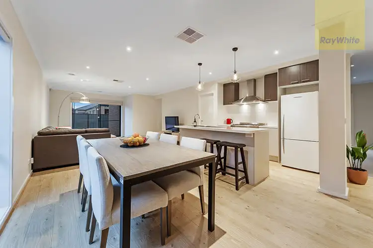Fifth view of Homely house listing, 10 Iron Bridge Road, Craigieburn VIC 3064