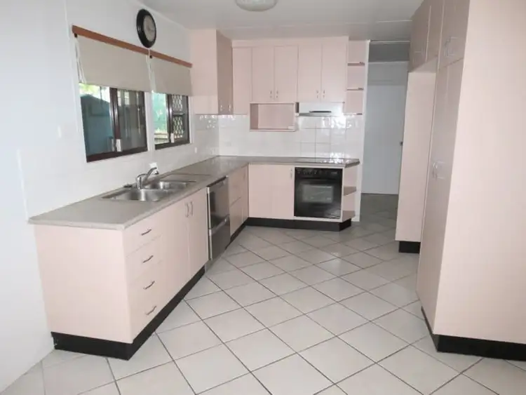 Sixth view of Homely house listing, 10 Racecourse Road, Emerald QLD 4720