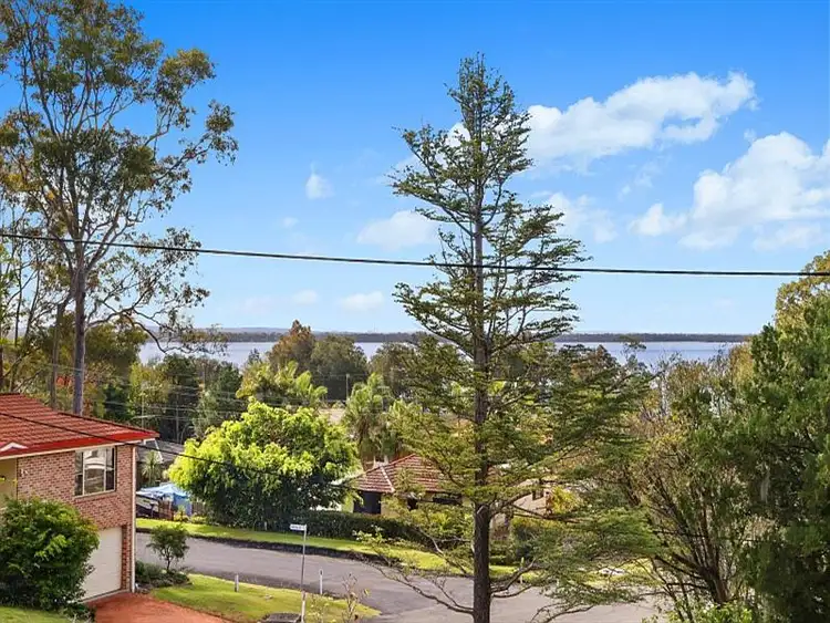 12 Shannon Parade, Berkeley Vale NSW 2261