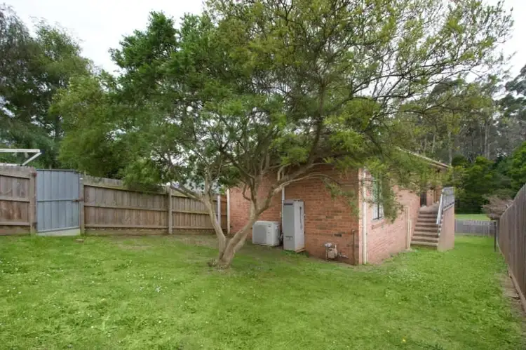 Fourth view of Homely unit listing, 2/18 Calway Street, Drouin VIC 3818