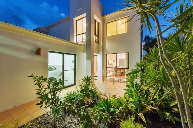 57/60 Caseys Road, Hope Island QLD 4212