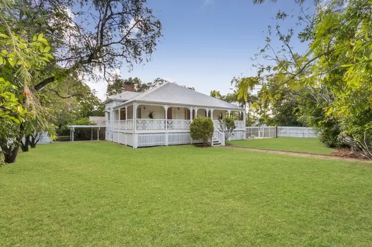 493 Honour Avenue, Sherwood QLD 4075