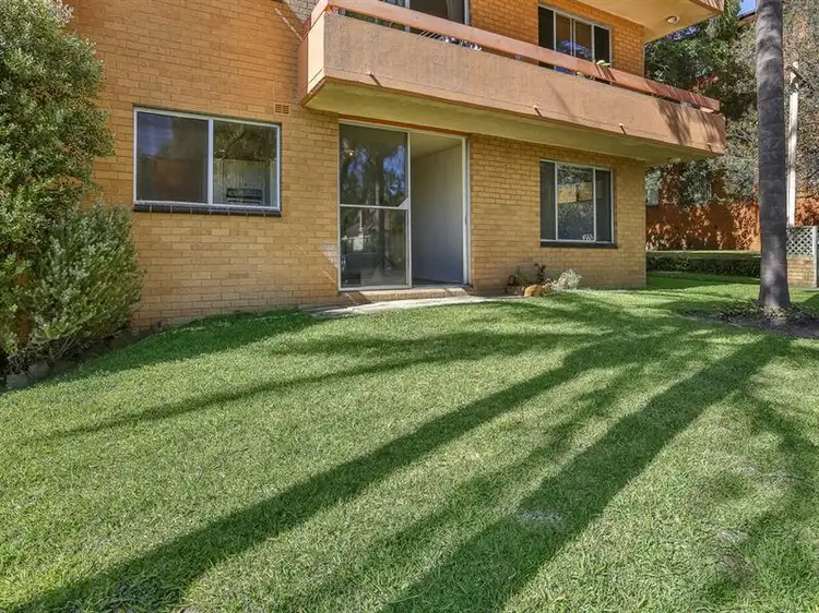 Second view of Homely unit listing, 2/84 Wyadra Avenue, Freshwater NSW 2096