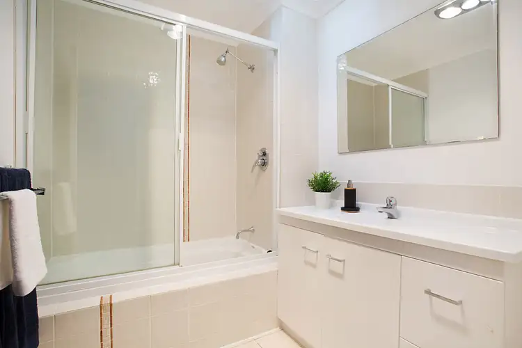 Fifth view of Homely unit listing, 4/17 Aquila Court, Mermaid Waters QLD 4218