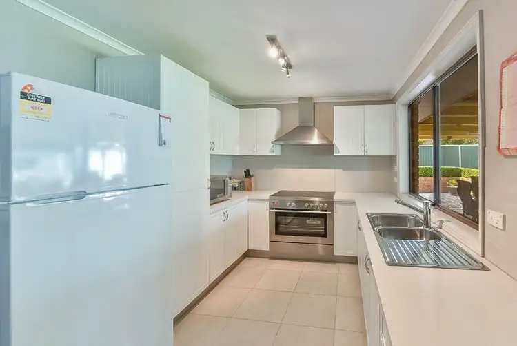 Fifth view of Homely house listing, 10 Svensden Place, Ingleburn NSW 2565