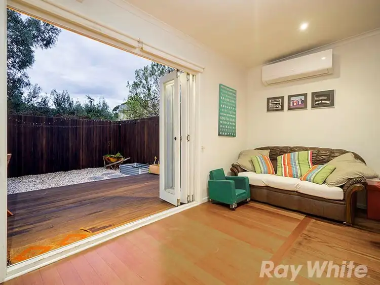 Second view of Homely unit listing, 4/19 Belle Crescent, Mordialloc VIC 3195