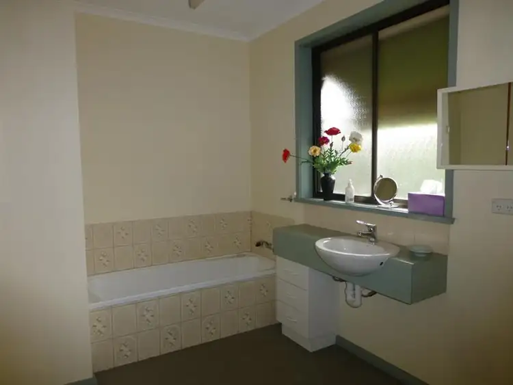 Fifth view of Homely house listing, 11 McBride Place, Echuca VIC 3564