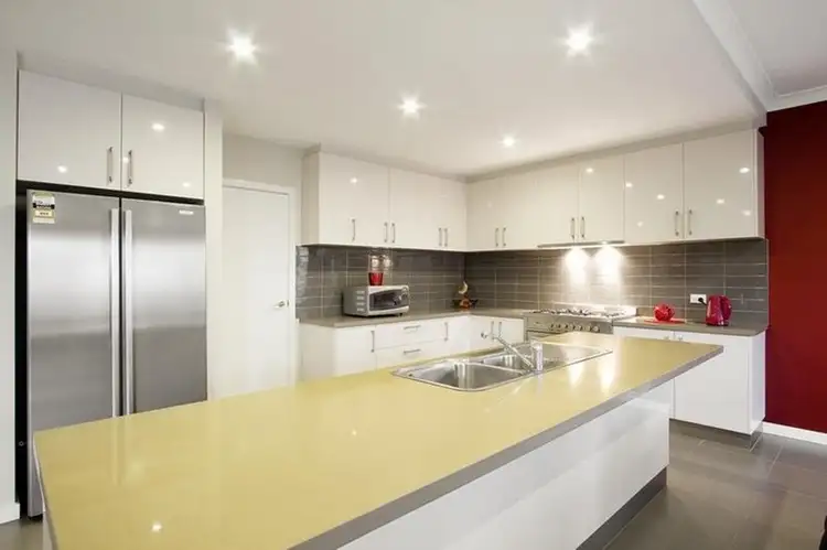 Second view of Homely house listing, 8 Clovemont Way, Bundoora VIC 3083