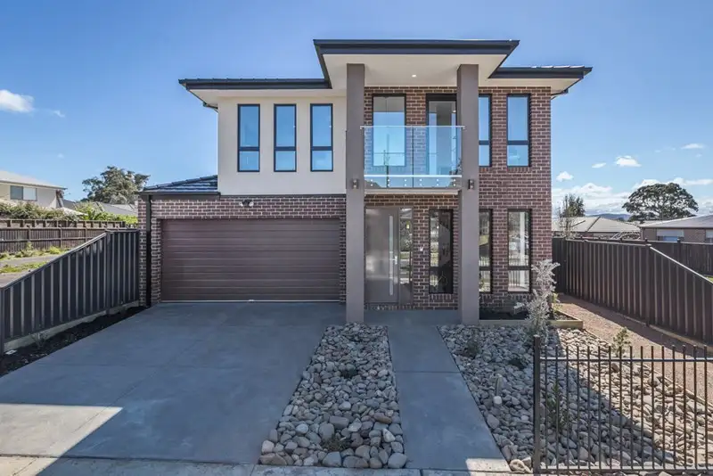 Main view of Homely house listing, 10 Tangelo Grove, Mernda VIC 3754
