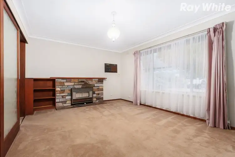 Second view of Homely house listing, 3 Rosalie Court, Pakenham VIC 3810