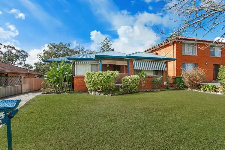 33 Cristina Avenue, Niagara Park NSW 2250