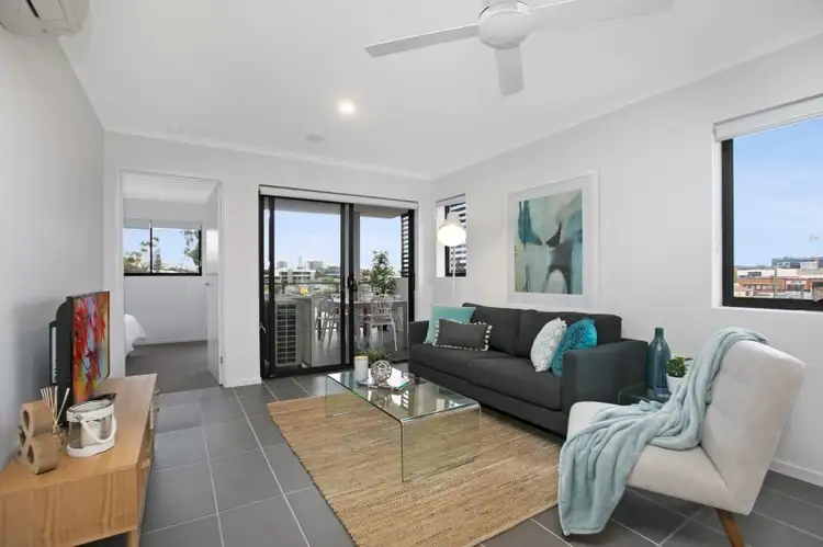 402/9-15 Regina, Greenslopes QLD 4120