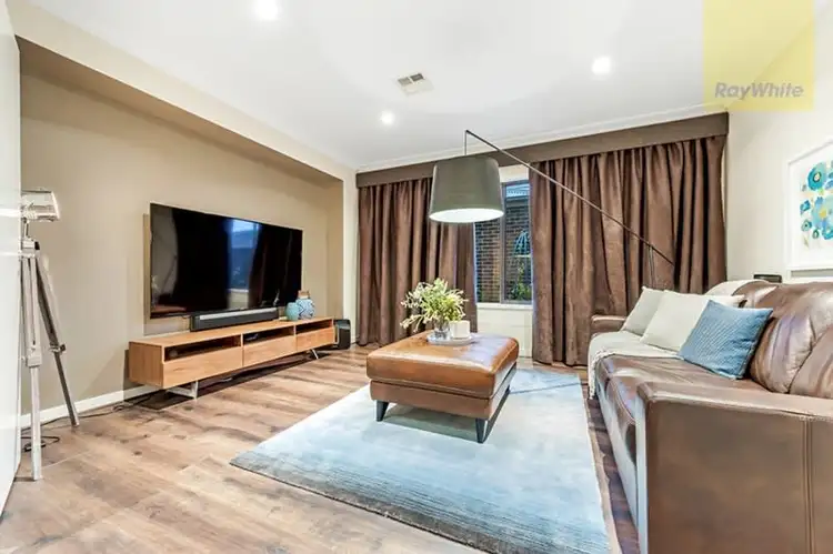 Fifth view of Homely house listing, 19 Scoria Circuit, Craigieburn VIC 3064