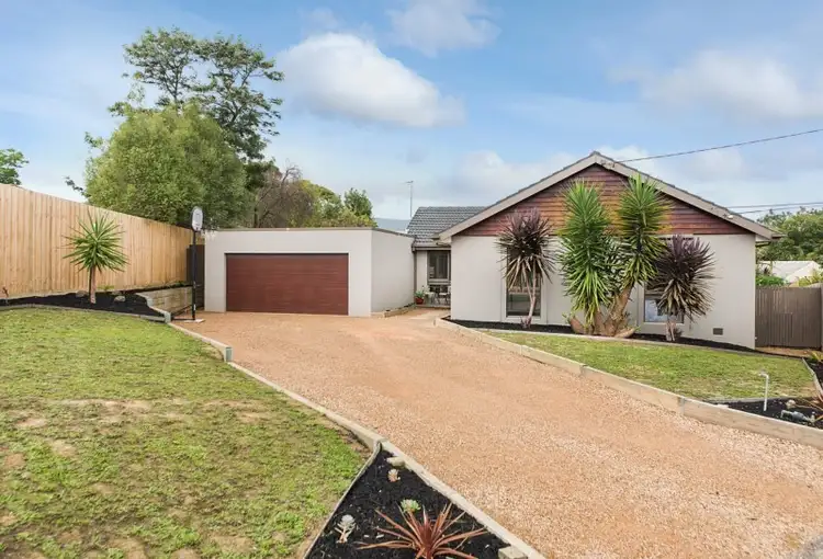 2 Fiona Court, Ferntree Gully VIC 3156