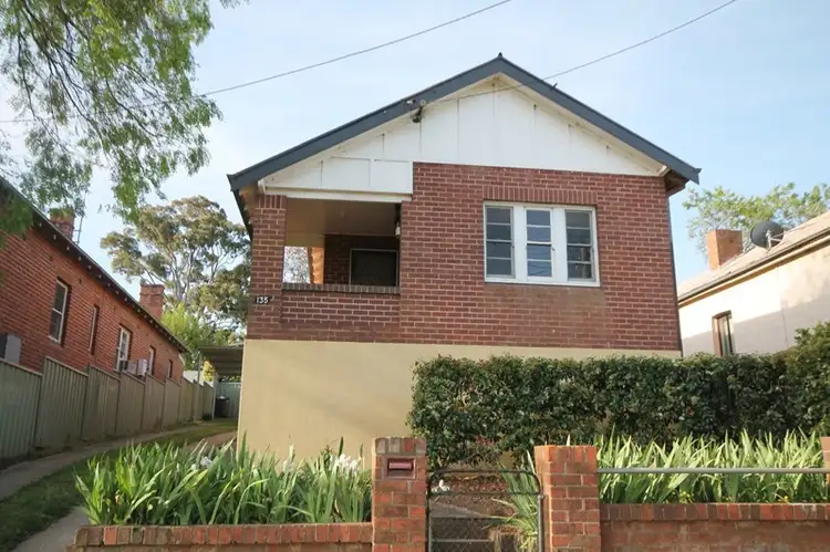 135 Nasmyth Street, Young NSW 2594