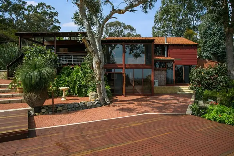 15 Graelou Road, Lesmurdie WA 6076