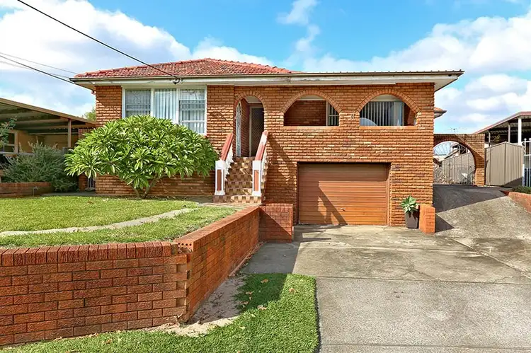 11 Jervis Street, Fairfield NSW 2165