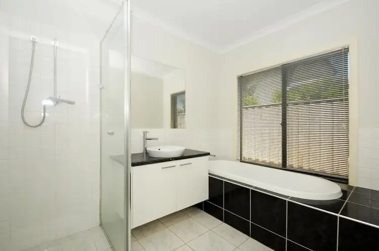 Seventh view of Homely house listing, 2 Mawson Walk, Sandhurst VIC 3977